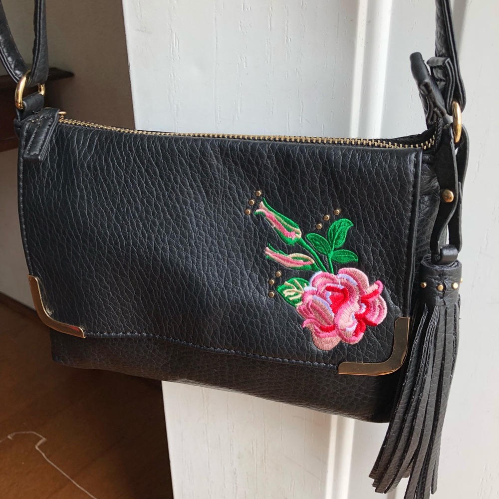 Black floral crossbody